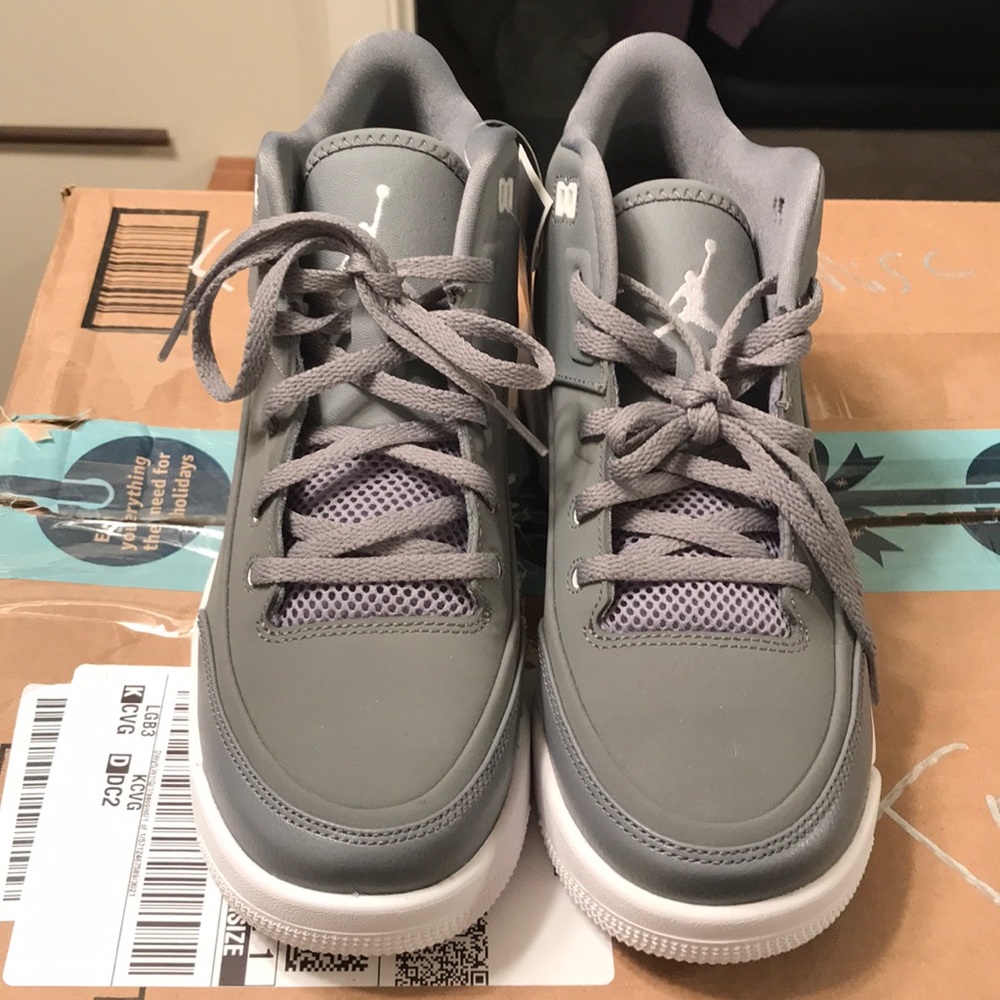 Brand New Men Jordan’s Size 6 in Men!